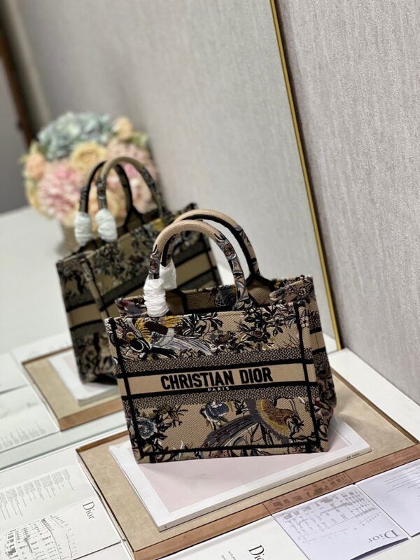 Book Tote - Image 8