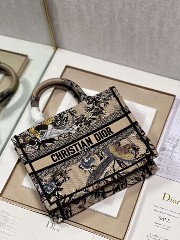 Book Tote - Image 9