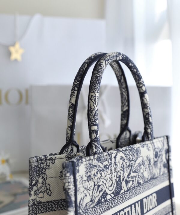 Book Tote - Image 6