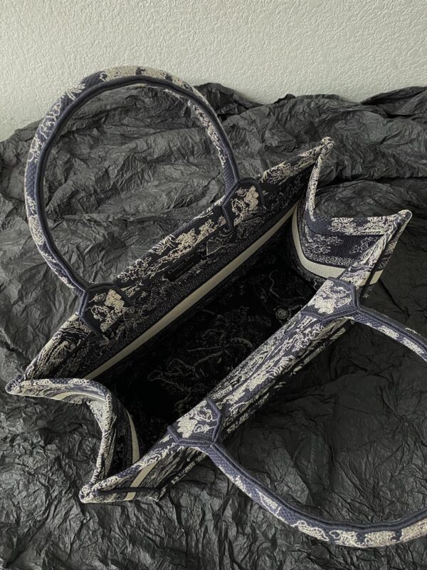 Book Tote - Image 7