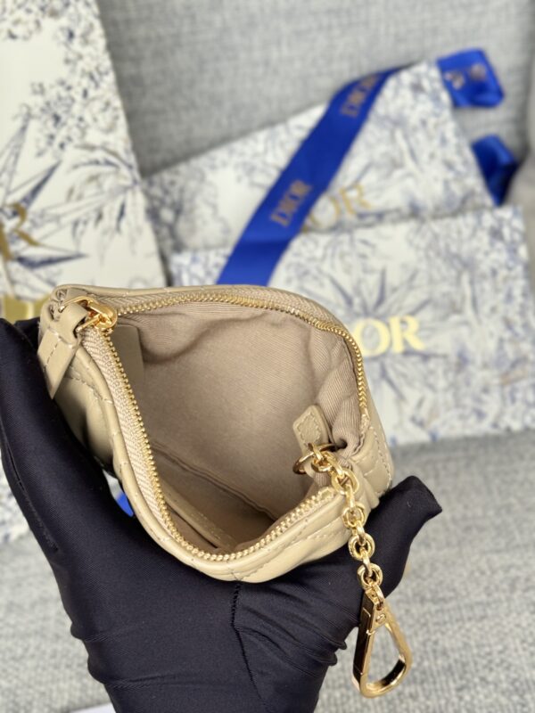 Dior Caro - Image 7