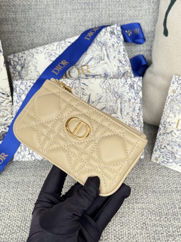Dior Caro - Image 9