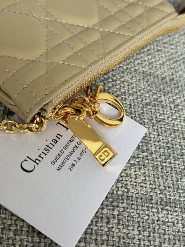 Dior Caro - Image 6