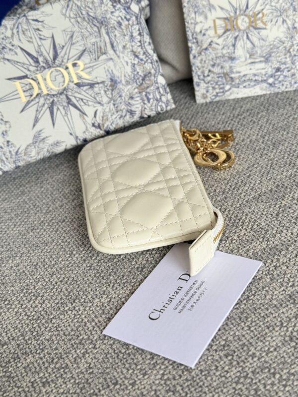 Dior Caro - Image 9
