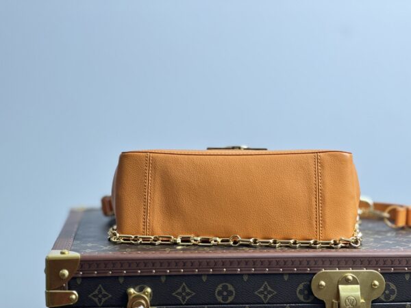 Dauphine - Image 5