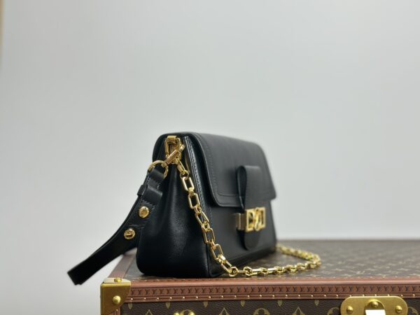 Dauphine - Image 7