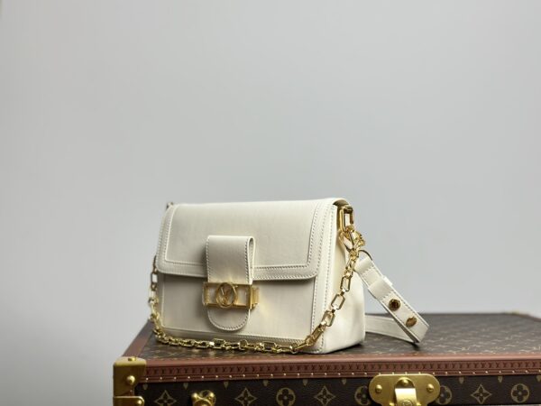 Dauphine - Image 7