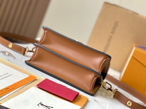 Dauphine - Image 2
