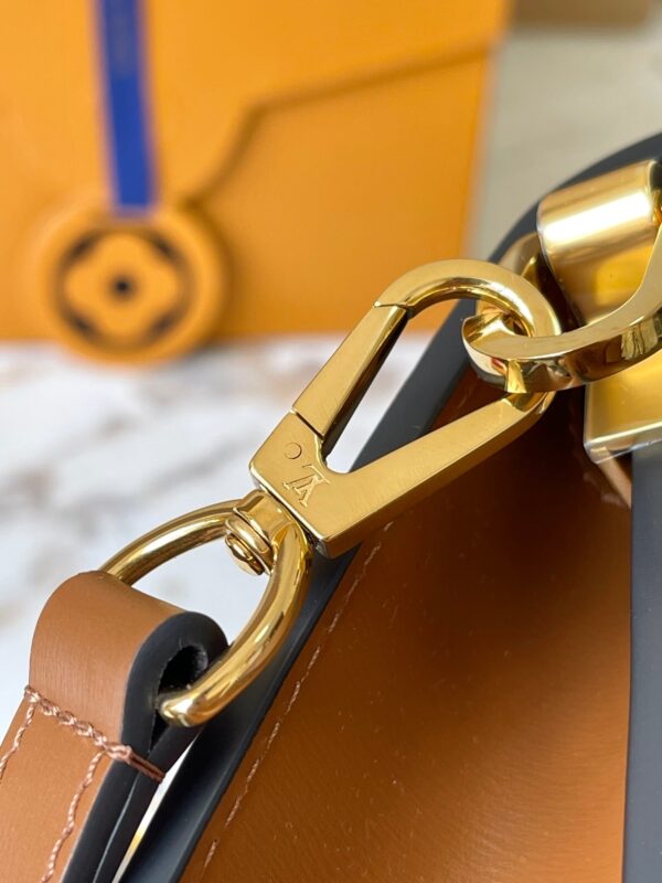 Dauphine - Image 4