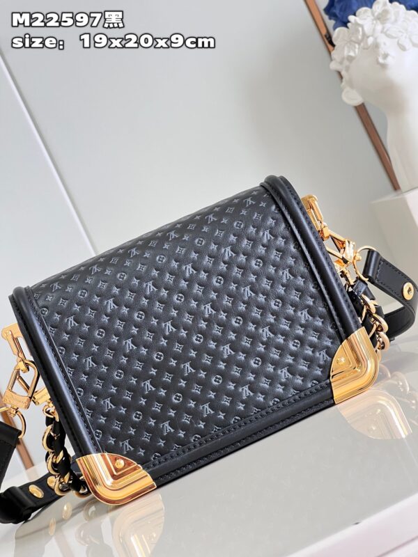 Dauphine - Image 4