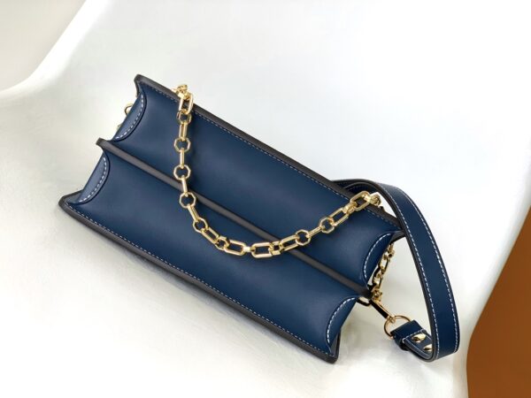 Dauphine - Image 4