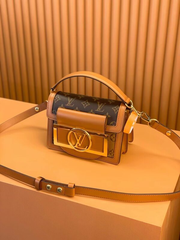 Dauphine - Image 2