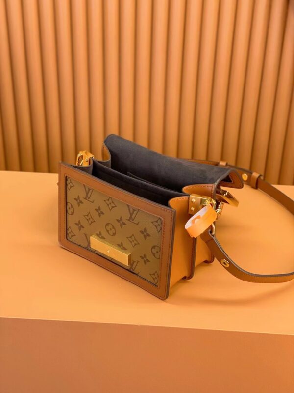 Dauphine - Image 6