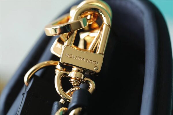 Dauphine - Image 5