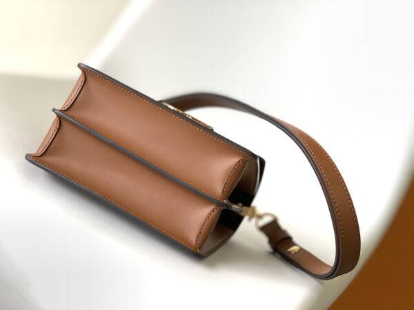 Dauphine - Image 4