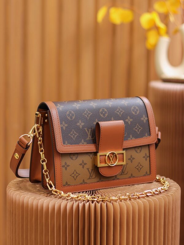 Dauphine - Image 2