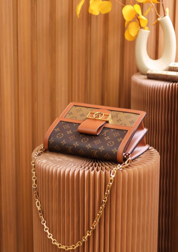 Dauphine - Image 7