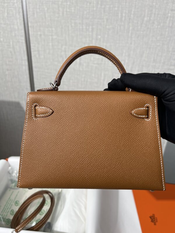 Kelly - Image 5