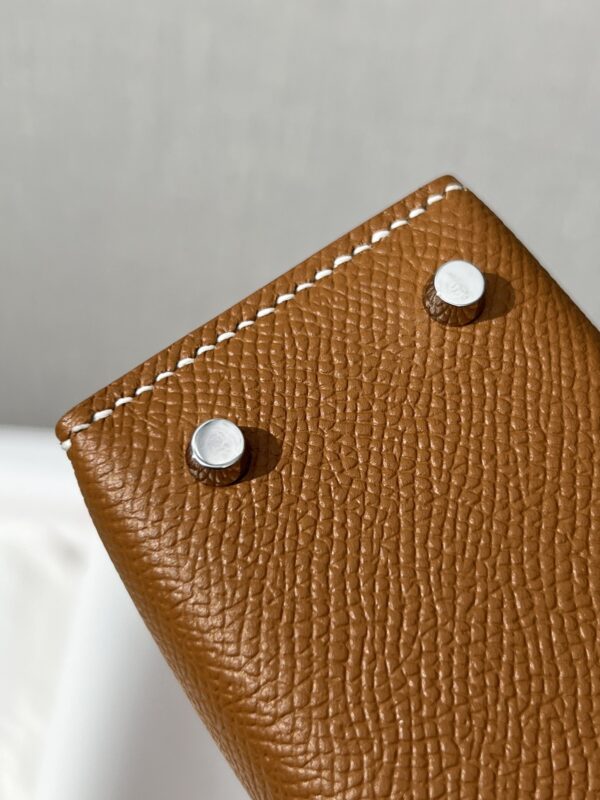Kelly - Image 7