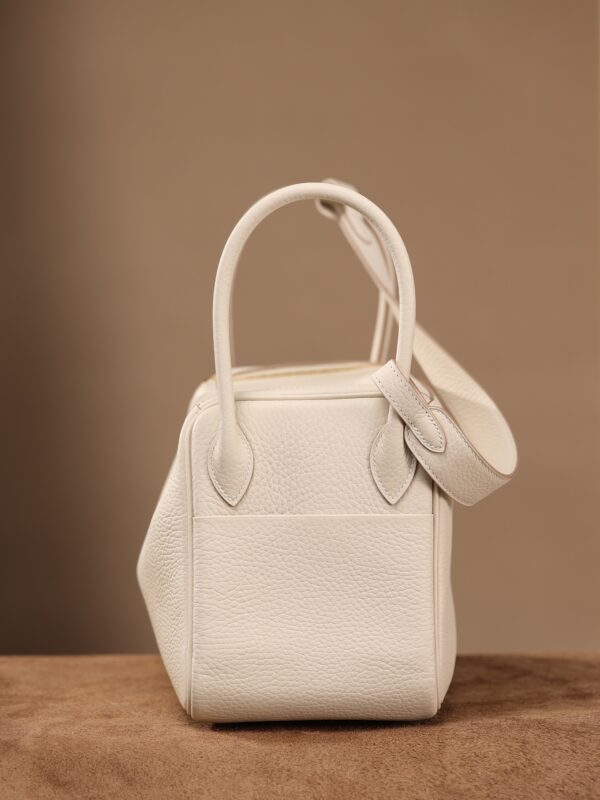 Lindy - Image 6