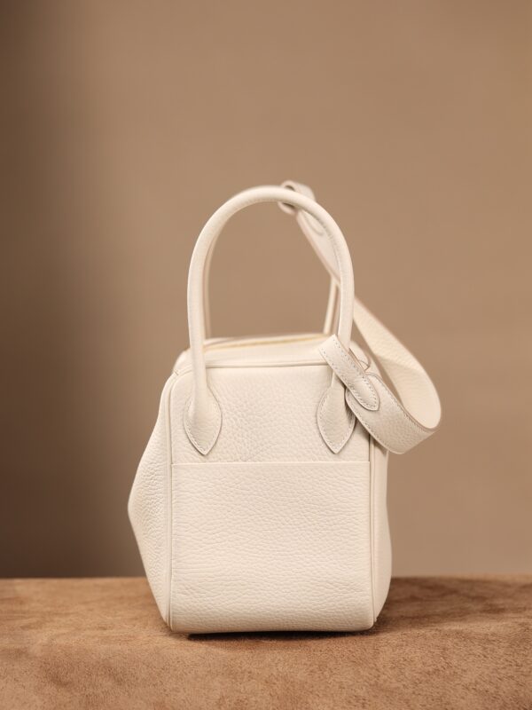 Lindy - Image 7