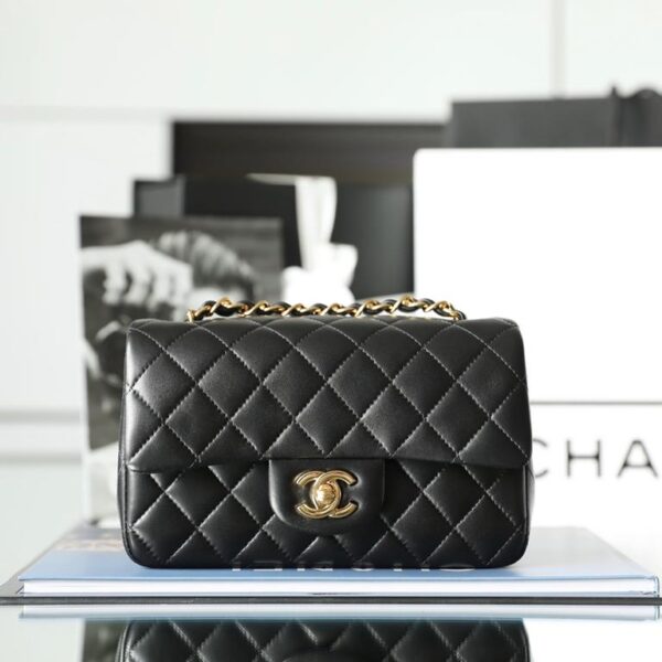 Classic Flap Lambskin Shoulder Bag in Black with Gold Hardware, 20cm Chip-Embedded Premium Upgrade