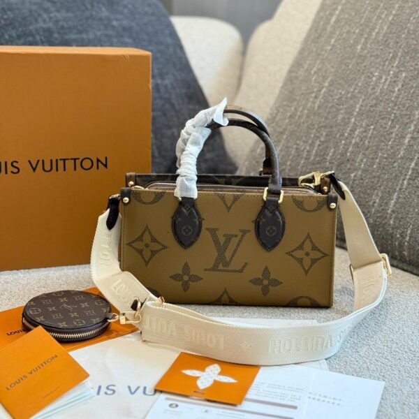 LV OnTheGo East West Mini Tote – Monogram Canvas with Coin Pouch  25cm