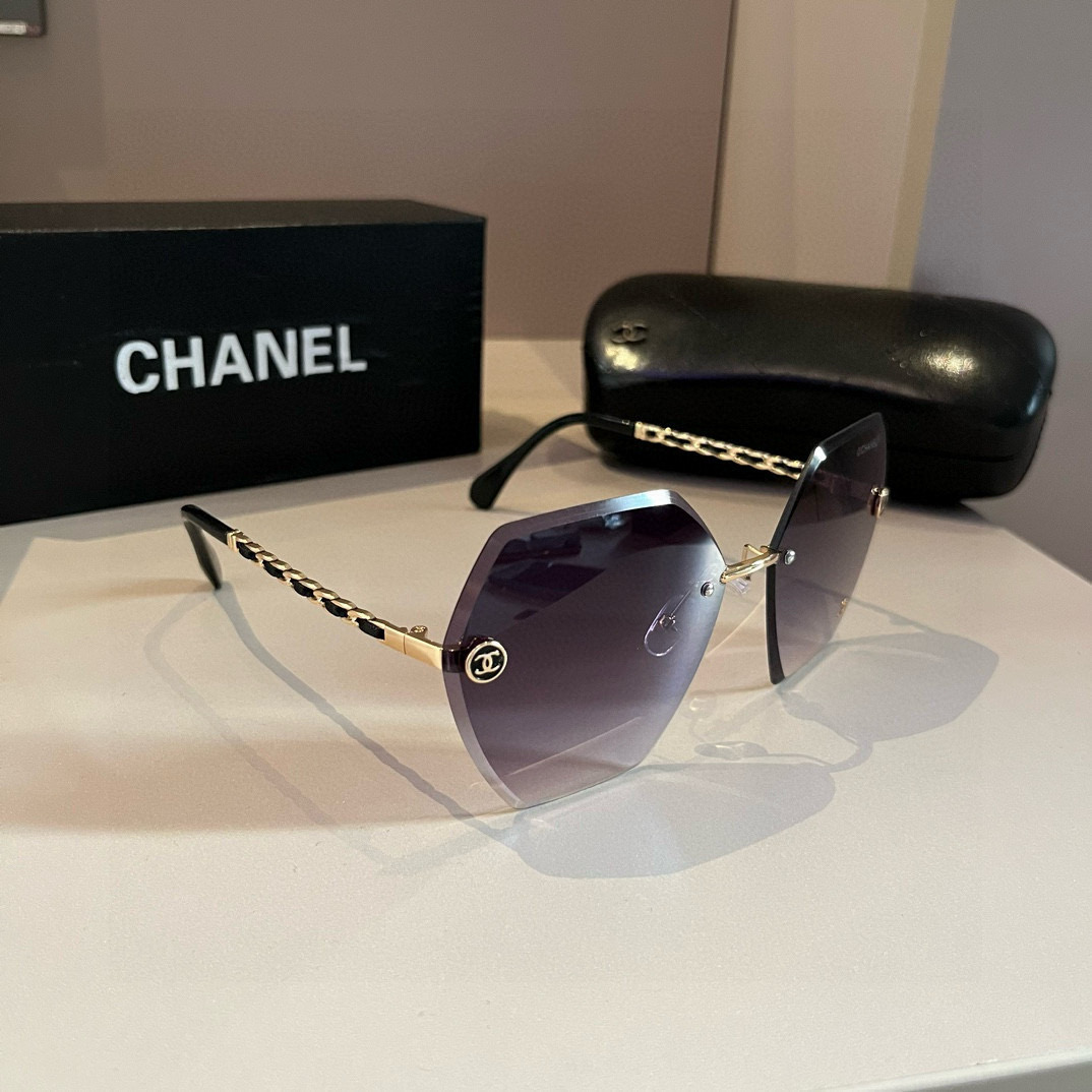 Chanel Oversized Rimless Sunglasses with Braided Chain Temples – 2024 Chic Edition - Image 2