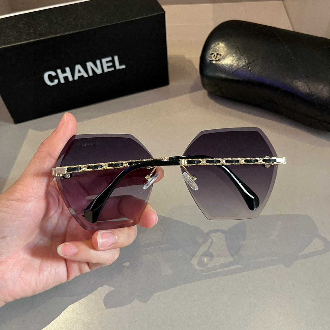 Chanel Oversized Rimless Sunglasses with Braided Chain Temples – 2024 Chic Edition - Image 7