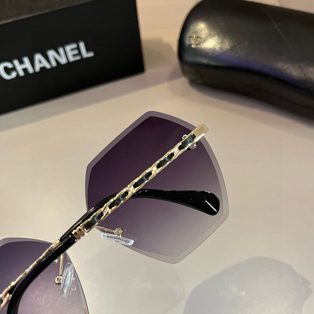 Chanel Oversized Rimless Sunglasses with Braided Chain Temples – 2024 Chic Edition - Image 8