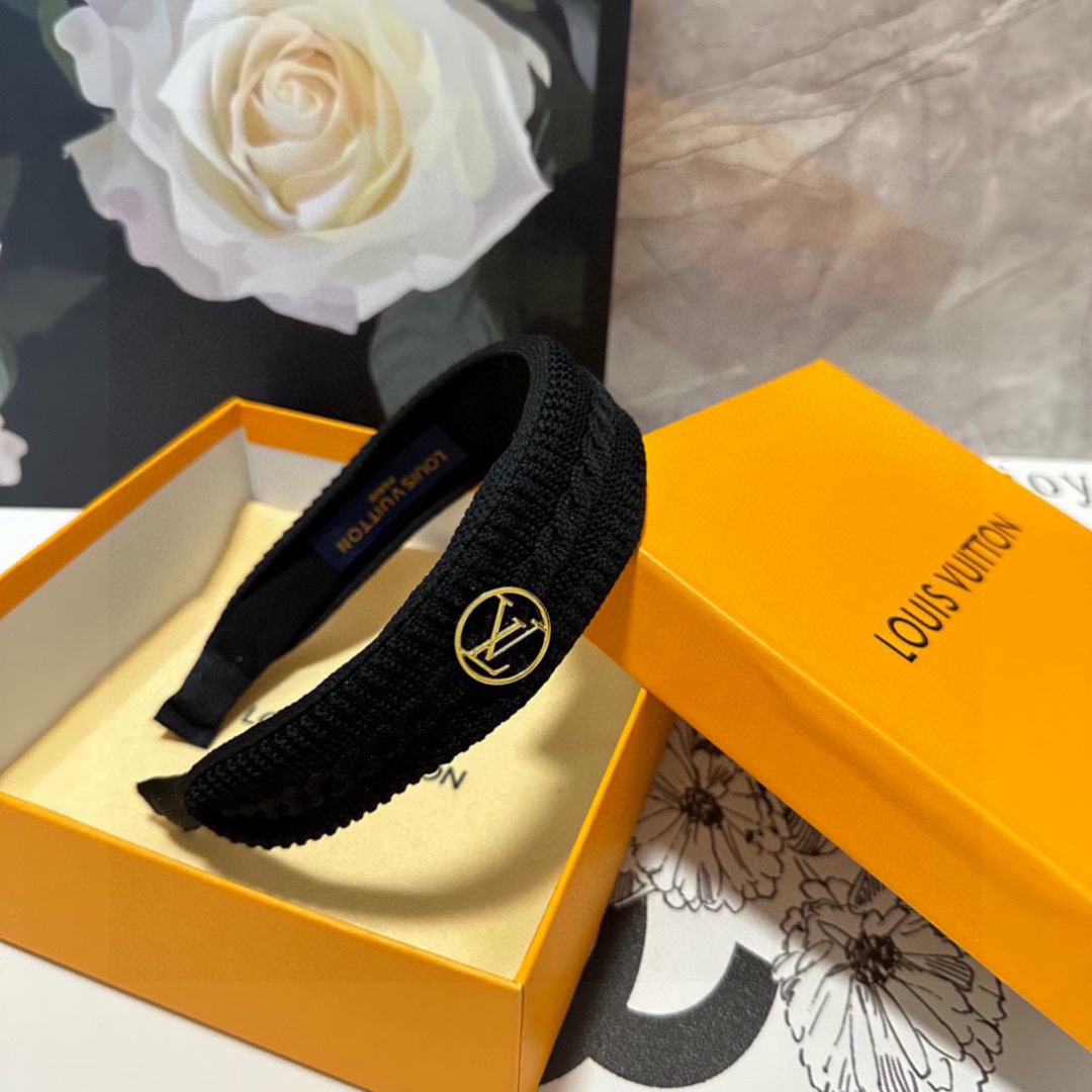 Black Braided Textured Headband – LV-Inspired Emblem in Matte Elegance - Image 4