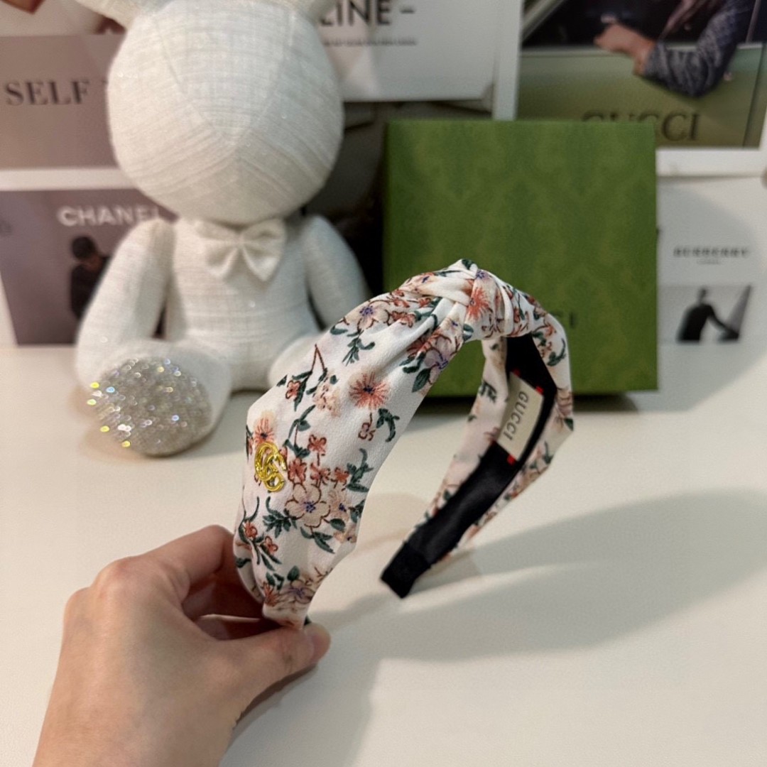 Ivory Floral Padded Headband – Custom Fabric with Gold GG-Inspired Detail - Image 5