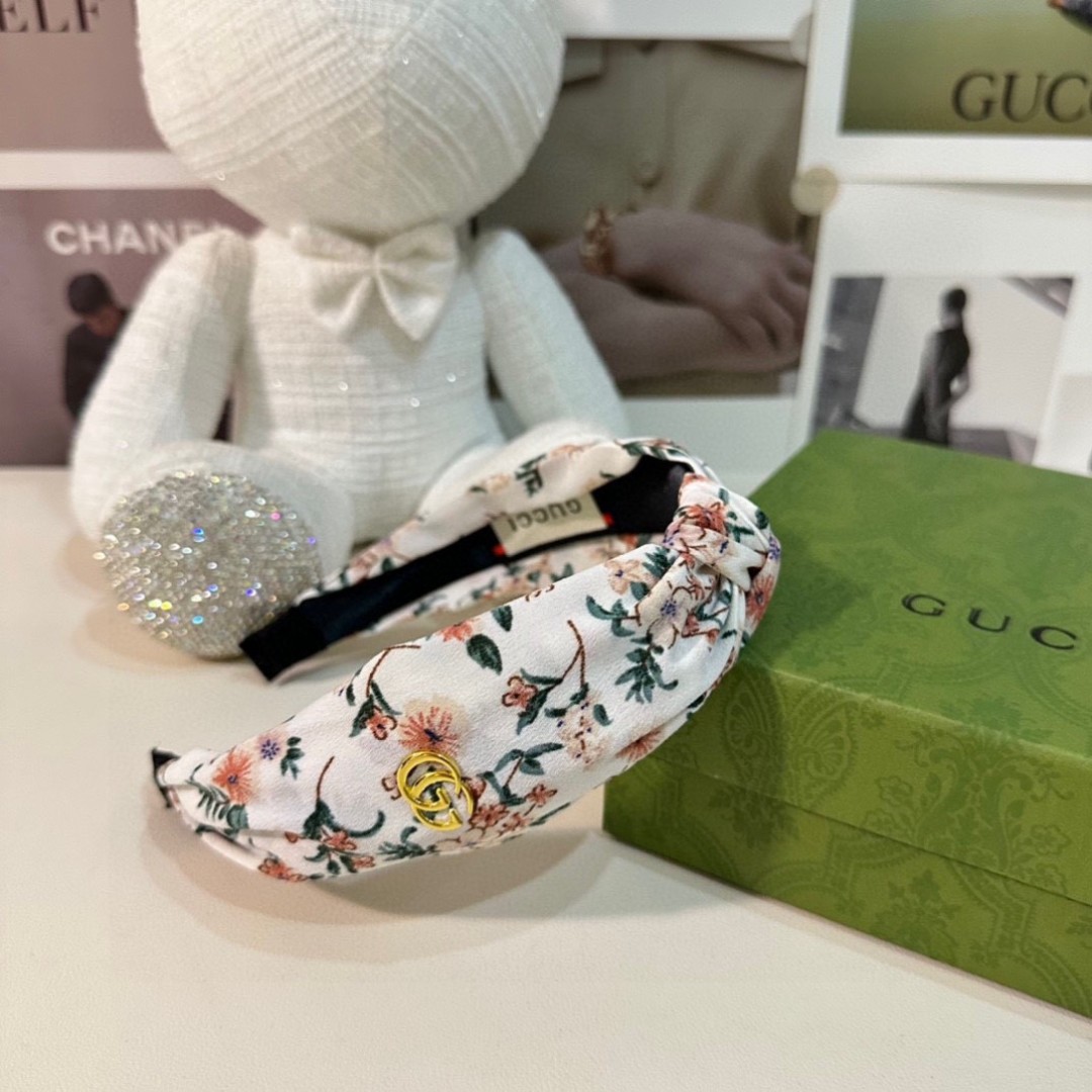 Ivory Floral Padded Headband – Custom Fabric with Gold GG-Inspired Detail - Image 6