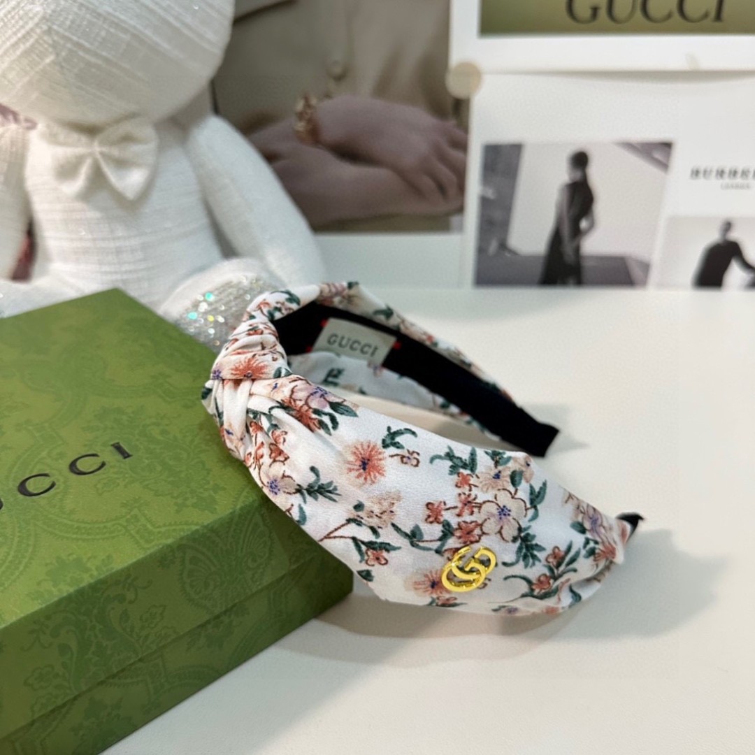 Ivory Floral Padded Headband – Custom Fabric with Gold GG-Inspired Detail - Image 7