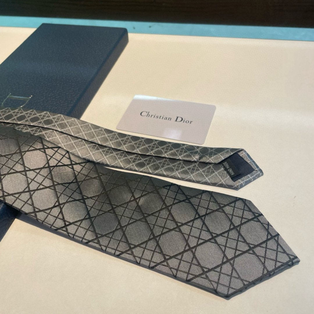 Dior Grey Silk Tie with Signature Cannage Lattice Motif - Image 5