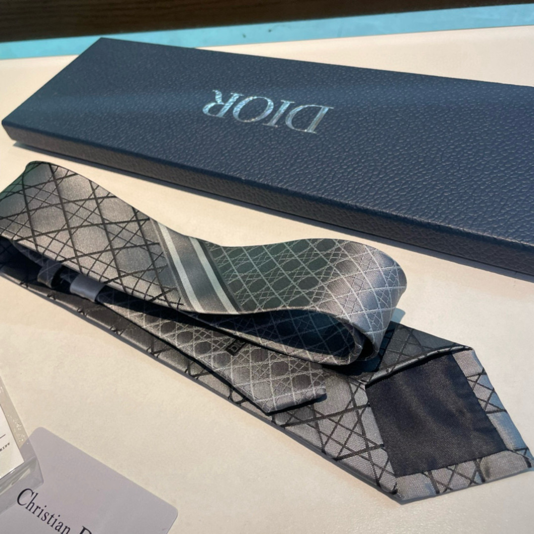 Dior Grey Silk Tie with Signature Cannage Lattice Motif - Image 9