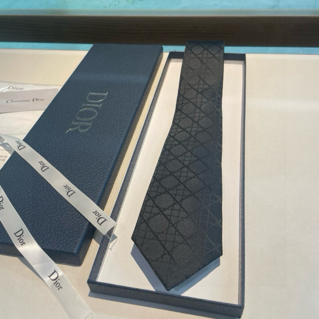Dior Black Cannage Silk Tie with Tonal Geometric Pattern - Image 3