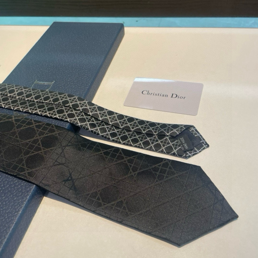 Dior Black Cannage Silk Tie with Tonal Geometric Pattern - Image 5