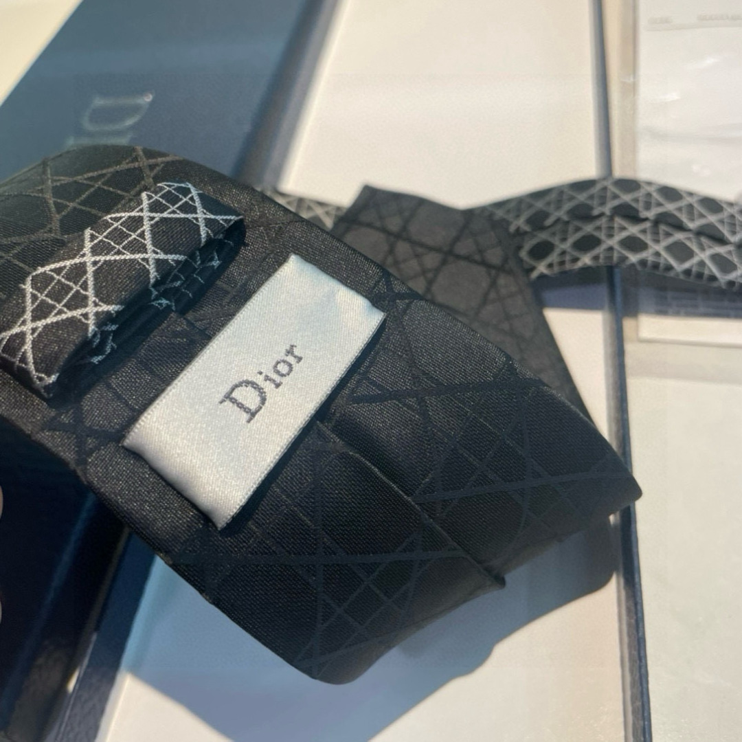 Dior Black Cannage Silk Tie with Tonal Geometric Pattern - Image 6