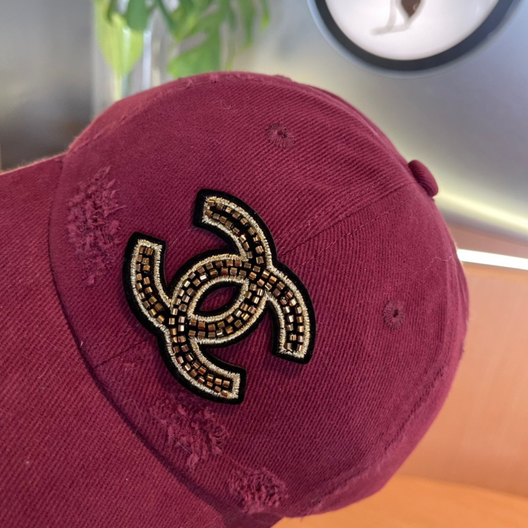 CHANEL Vintage Burgundy Cotton Cap with Crystal CC Logo - Image 7