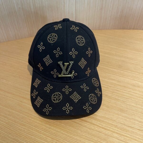 Black Rhinestone Baseball Cap with LV-Inspired Logo Accent