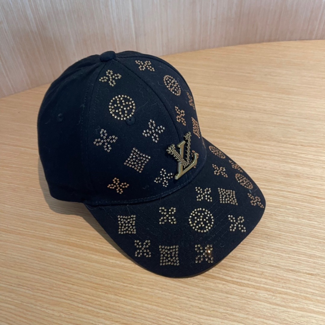 Black Rhinestone Baseball Cap with LV-Inspired Logo Accent - Image 4
