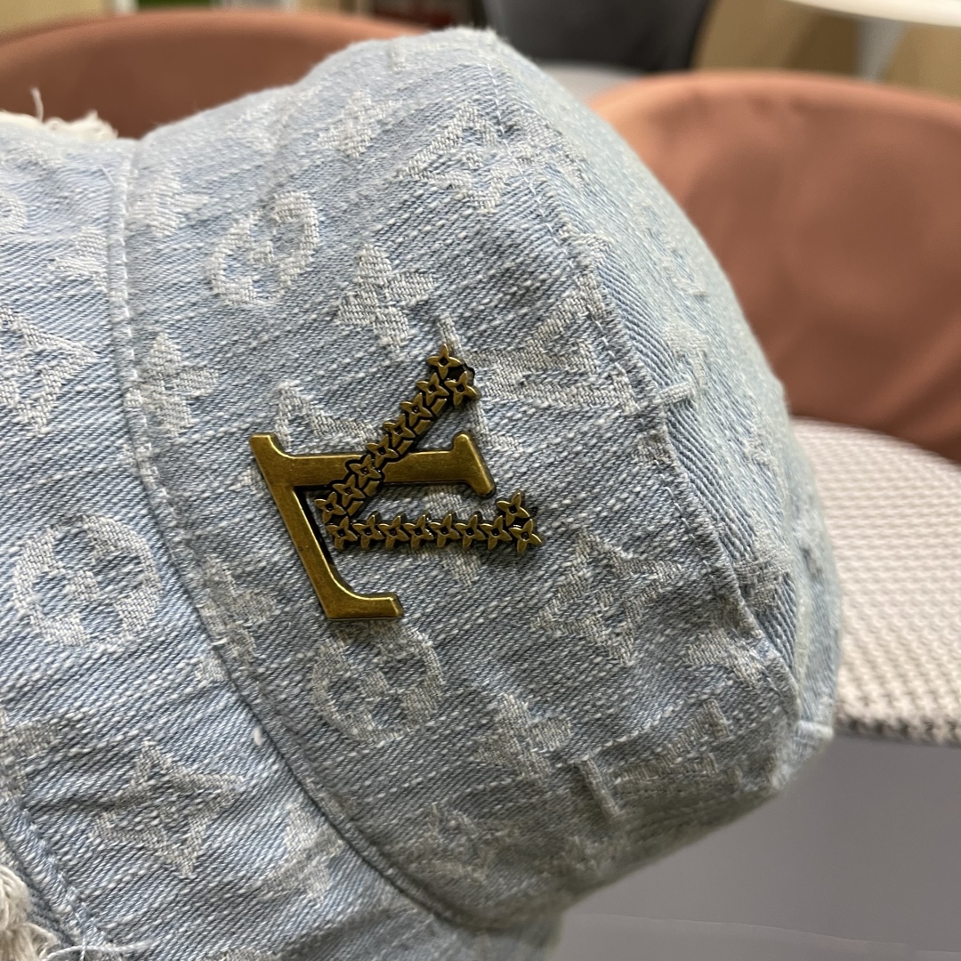 Louis Vuitton Monogram Denim Bucket Hat – Lightweight Jacquard Icon with Frayed Brim - Image 4