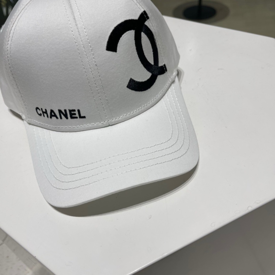 CHANEL Ivory White Embroidered Logo Baseball Cap in Cotton Twill - Image 8