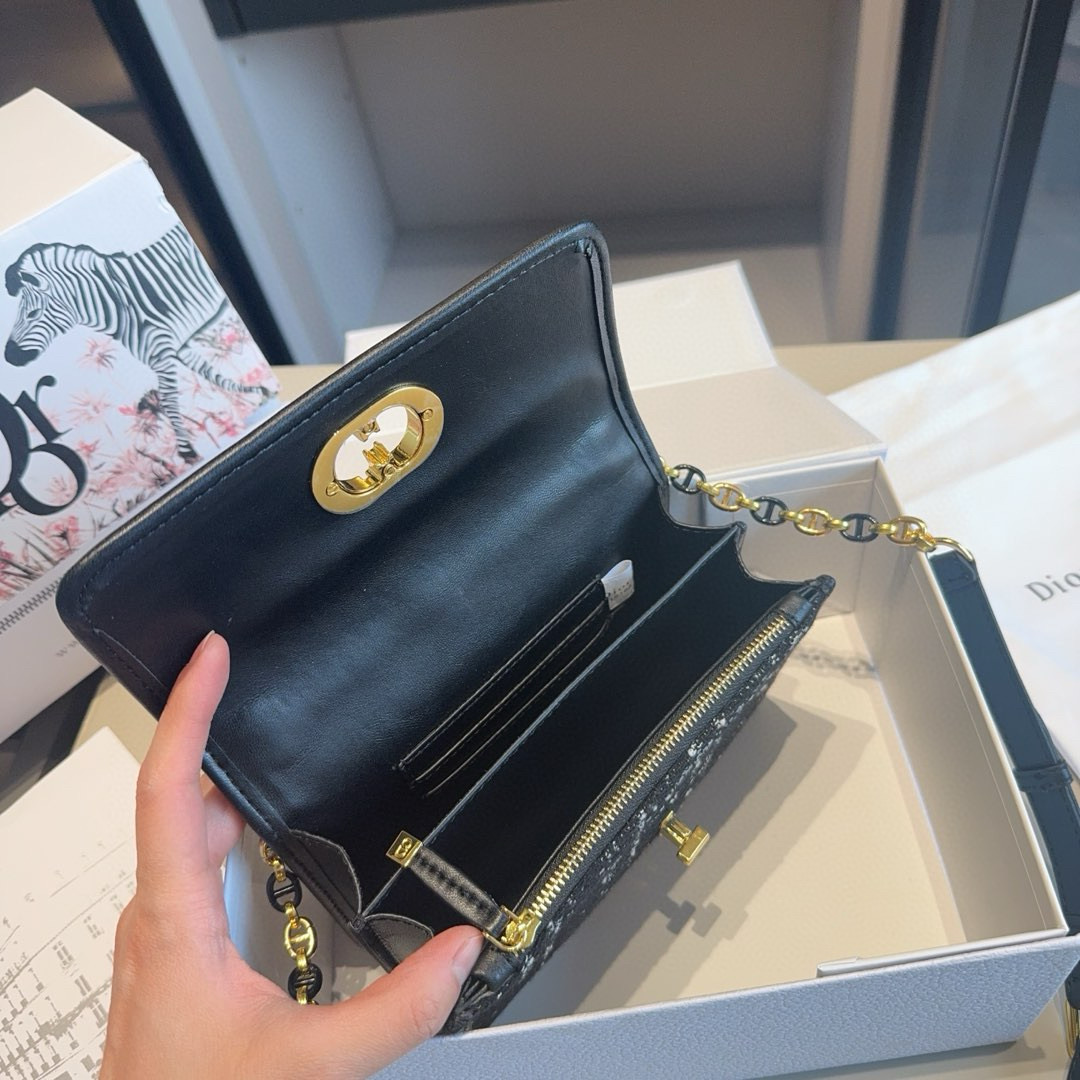Dior Miss Caro Tweed Shoulder Bag – Elegant Black with Gold Chain 18CM - Image 9
