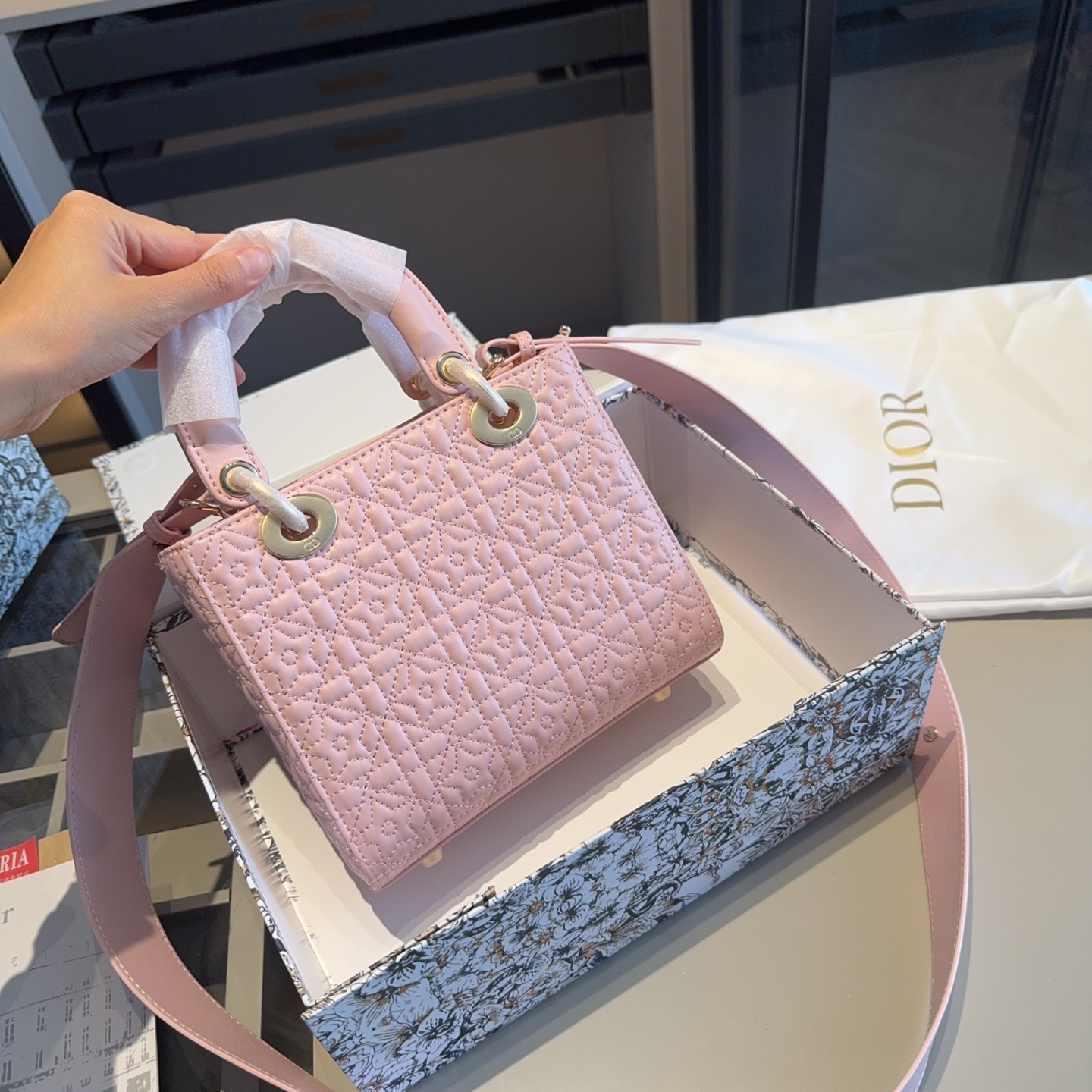 Dior Lady Star-Embossed Leather Bag – Blush Pink with Gold Hardware 20cm - Image 4