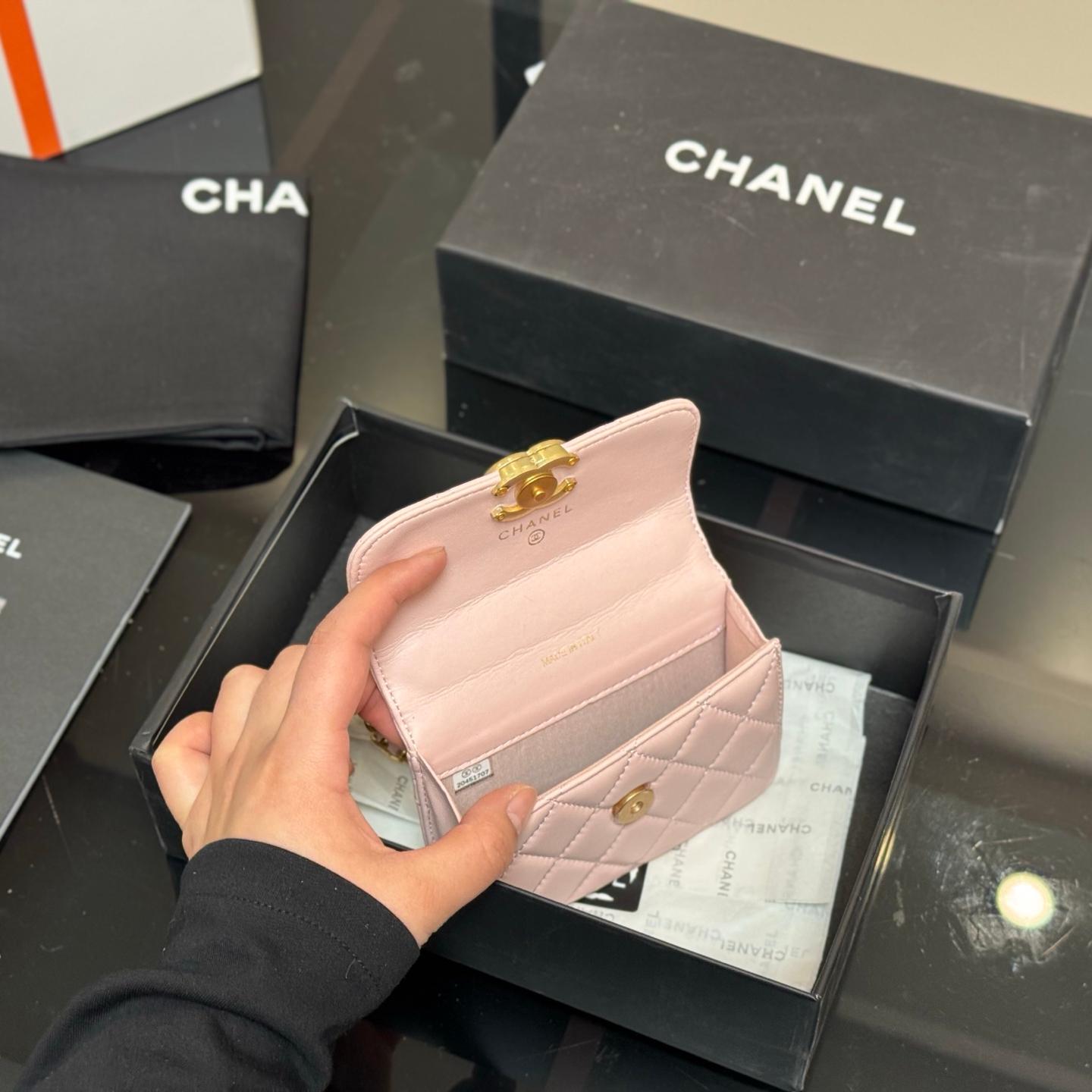 Mini Quilted Leather WOC Bag in Blush Pink with Gold Chain, 12×9cm Chanel-Inspired Micro Edition - Image 4