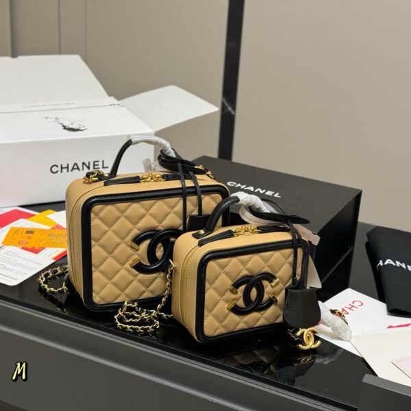 Vintage Quilted Vanity Box Bag with Contrast Trim – 23cm & 18cm