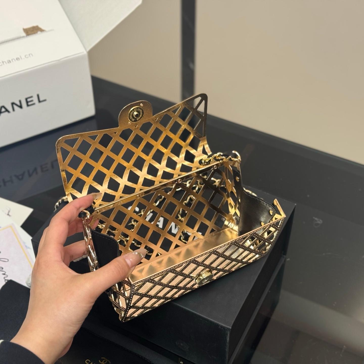 Metal Cage-Style Mini Bag – Polished Gold, 18cm - Image 4