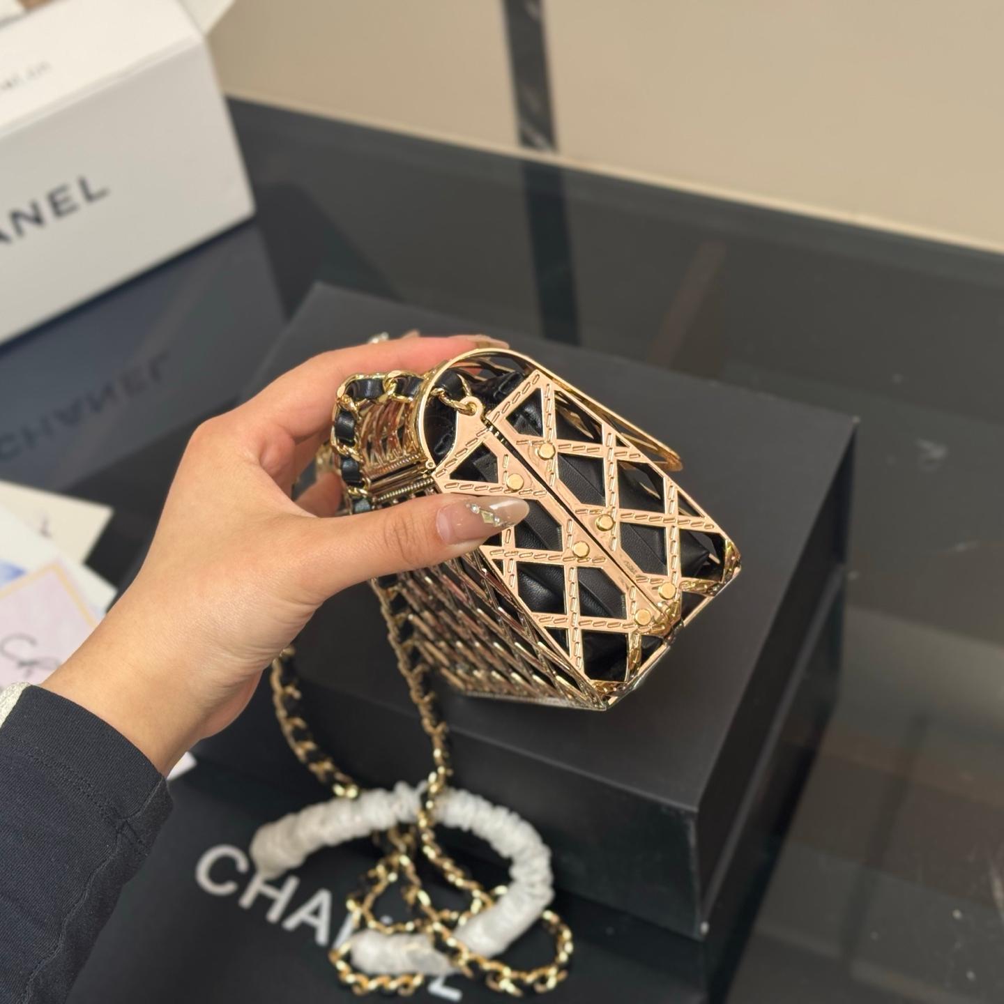 Metal Cage-Style Mini Bag – Polished Gold, 18cm - Image 6